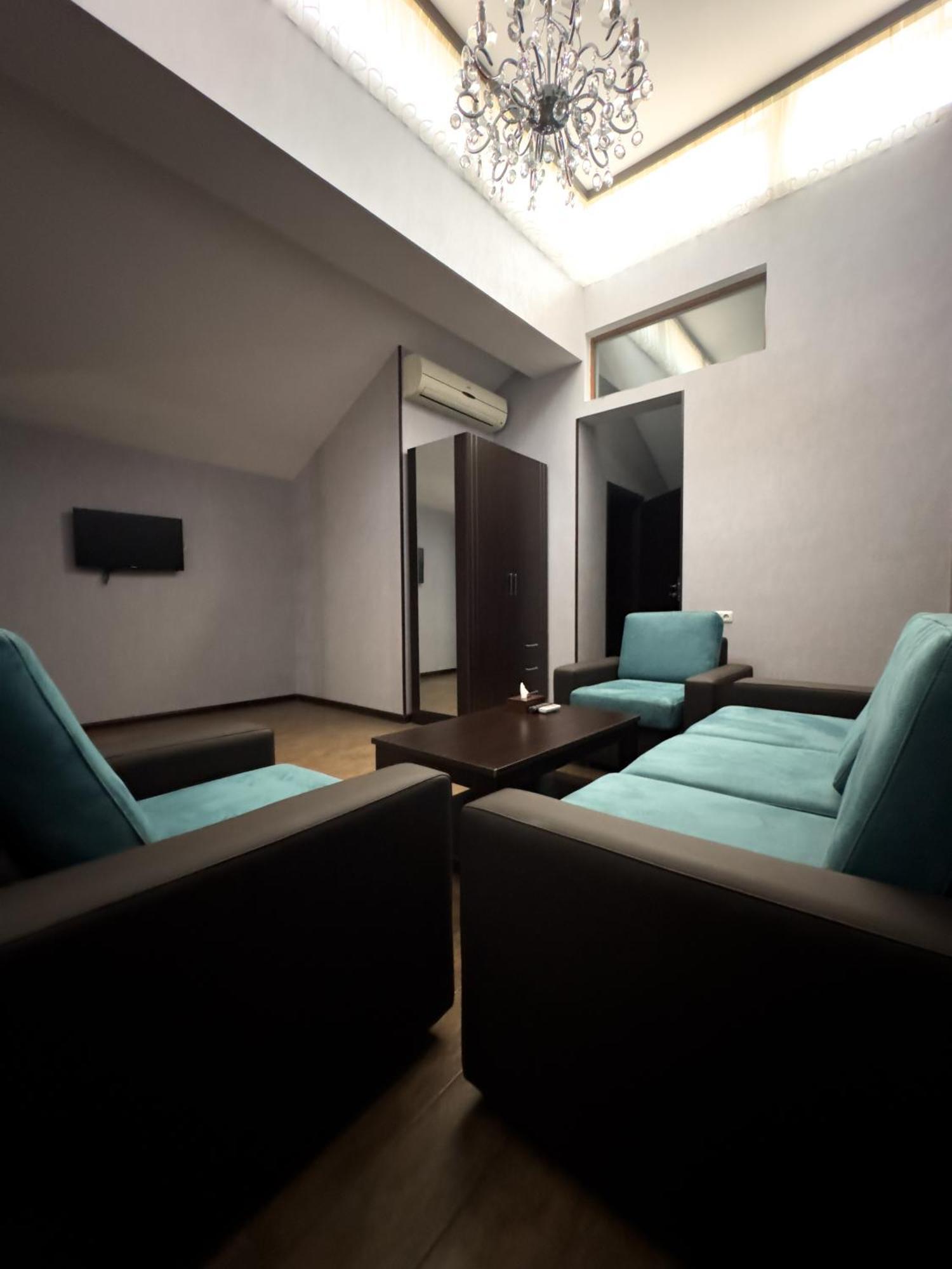 Eridana Hotel Erivan Dış mekan fotoğraf