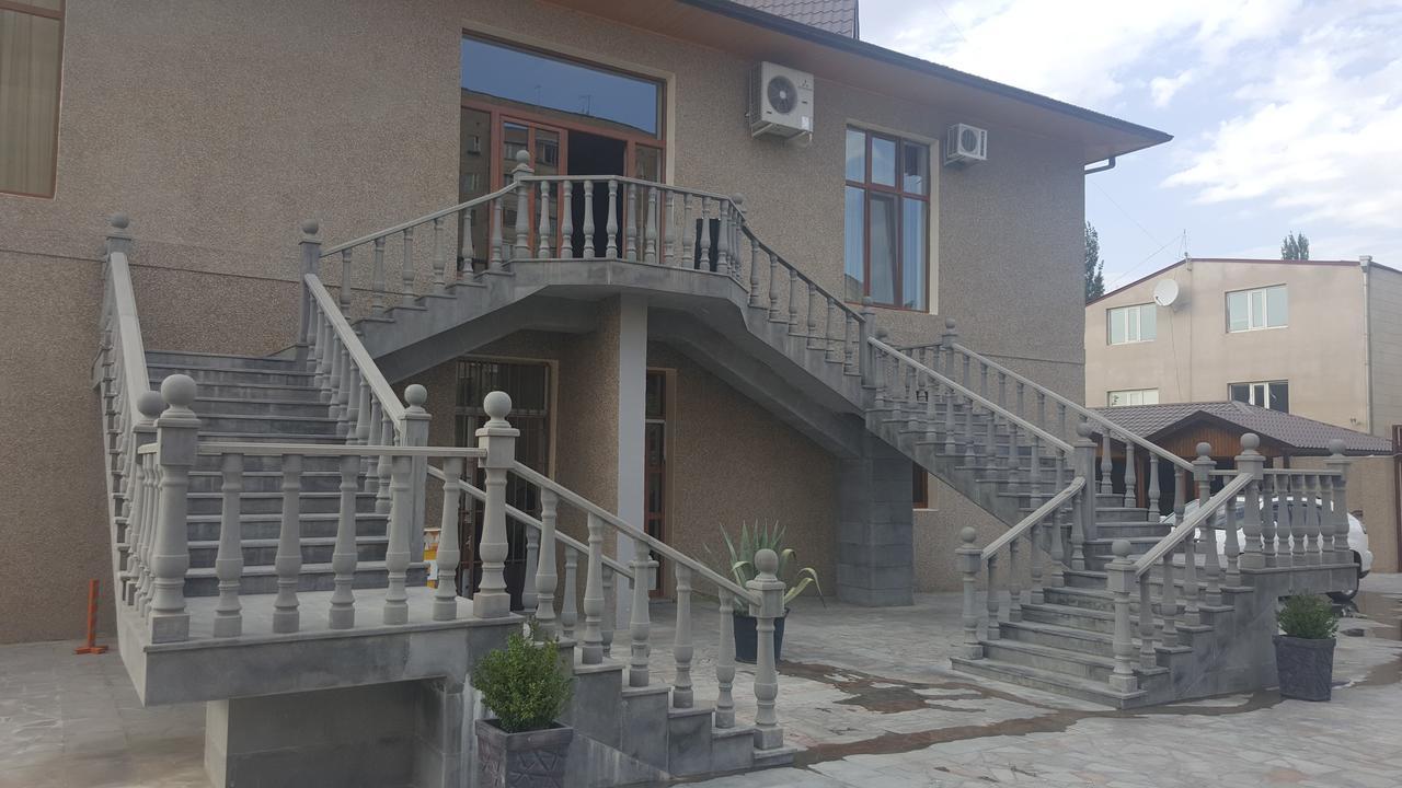 Eridana Hotel Erivan Dış mekan fotoğraf