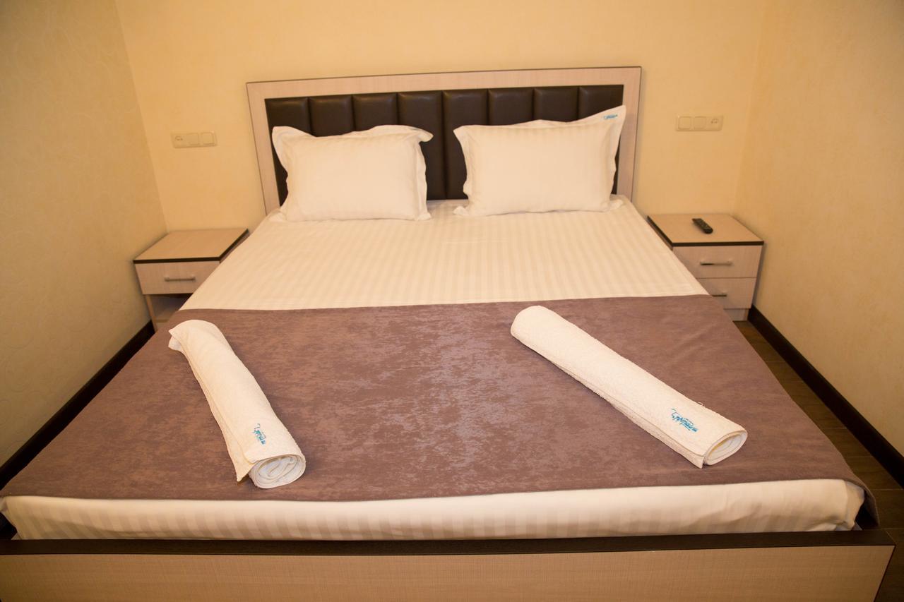 Eridana Hotel Erivan Dış mekan fotoğraf